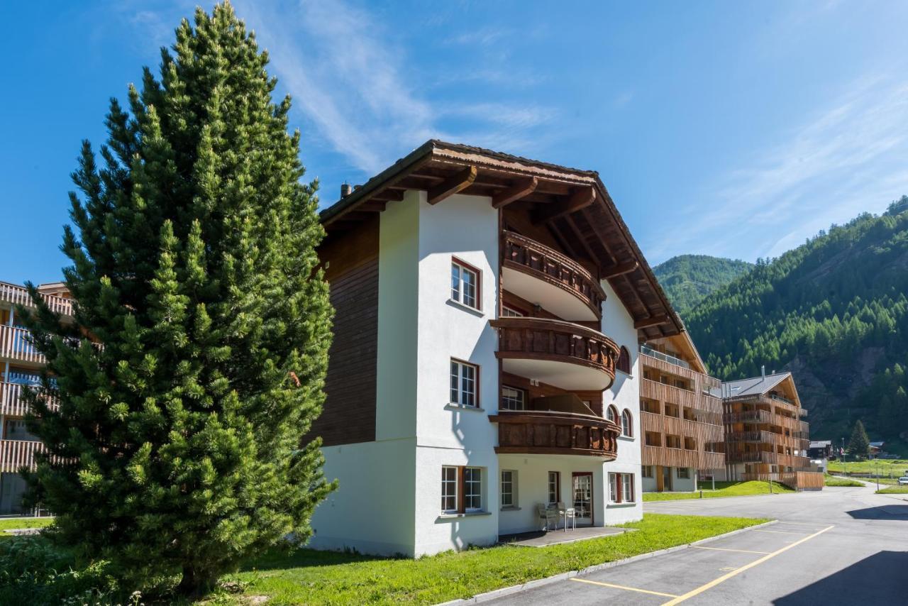 Montela Hotel & Resort - Casa Antares Saas-Grund Bagian luar foto